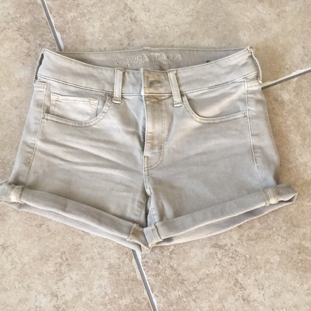 🦅 American Eagle Outfitters Twill Shorts